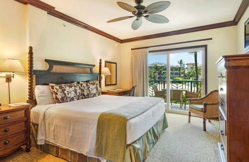 Wailua House | Look No Further! 4 Comfortable Units, Full Kitchen, Near Coconut Marketplace