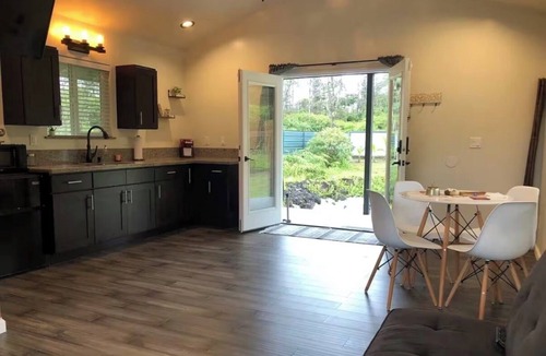Keaau Apartment | Lovely studio retreat in Keaau perfect getaway. Auto gate, security cameras