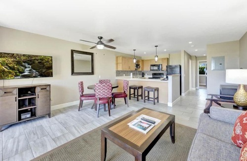 Kapaa House | Lush Ocean View Condo Pono Kai Resort F105