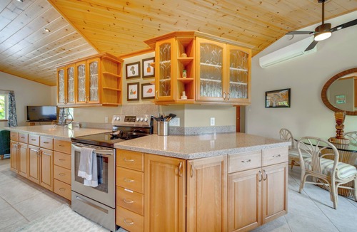 Keaau House | Lush Puna Coast Escape! Spacious Home w/Pool