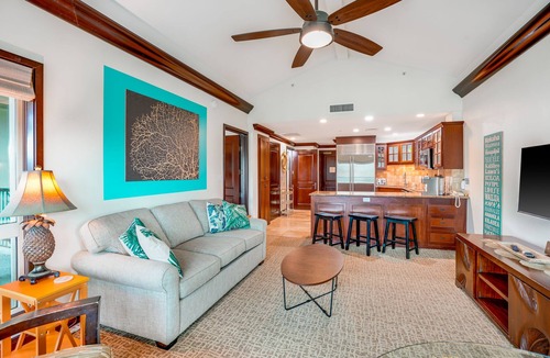 Wailua Condo | Luxury Penthouse Condo at beachfront Waipouli Beach Resort. Parking included