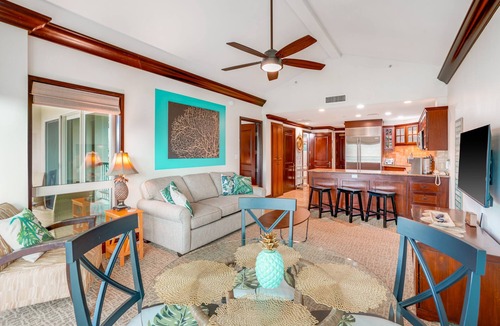 Wailua Condo | Luxury Penthouse Condo at beachfront Waipouli Beach Resort. Parking included