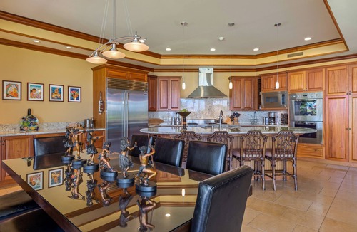 Kamuela House | Luxury Townhome with AC Walking Distance to Mauna Kea and Hapuna Beach