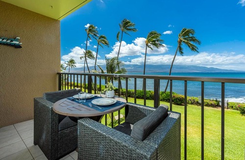 Maalaea Apartment | Maalaea Banyans 217 by Coldwell Banker Island Vacations