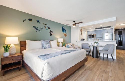 Honokowai House | Mahana 1202 · MA 1202 OceanFront Penthouse Studio in Kaanapali