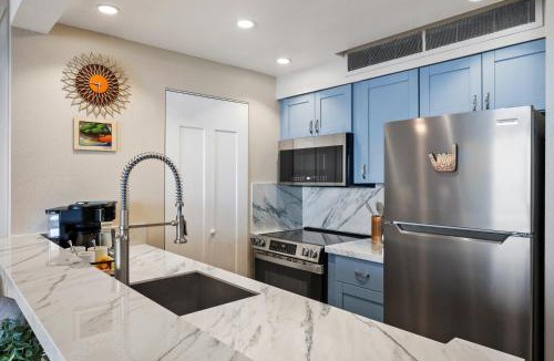 Honokowai House | Mahana 1202 · MA 1202 OceanFront Penthouse Studio in Kaanapali