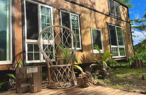 Punaluu Cabin | Majestic Mountain View Cabin - North Shore Oahu