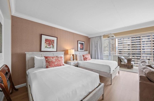Waikiki Apartment | #Marbella Lane - Iconic Waikiki City & Mountain View Getaway