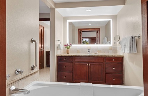 Ko Olina Hotel | Marriott's Ko Olina Beach Club-2 Bedroom Unit-Mountain View-Full Resort Access