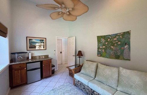 Kahana Villa | Maui Beach House Bed & Breakfast - 3 Rooms | Beach | Free Breakfast