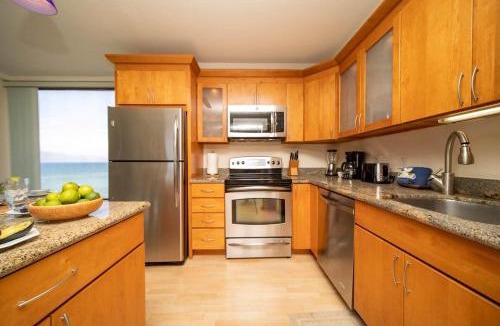 Honokowai House | Maui Kai 308 · MK 308 OceanFront Condo w AC Pool