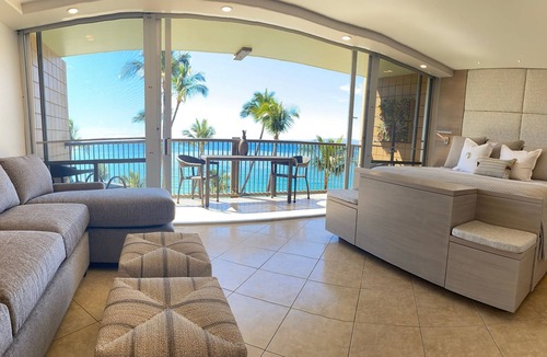 Kihei Condo | Maui/Kihei/Wailea Oceanfront 5-Star Condo: Newly Remodeled Beachfront Bliss