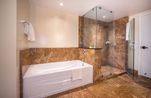Honokowai Hotel | Maui Magic: Short Drive to Kaanapali Beach. Onsite Pool w/Water Slides, Parking