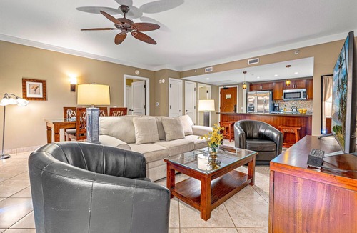 Kaanapali Condo | Maui Resort Rentals: Honua Kai - 4 Total Bedrooms, 5th floor Ocean AND West Maui Mountain Views