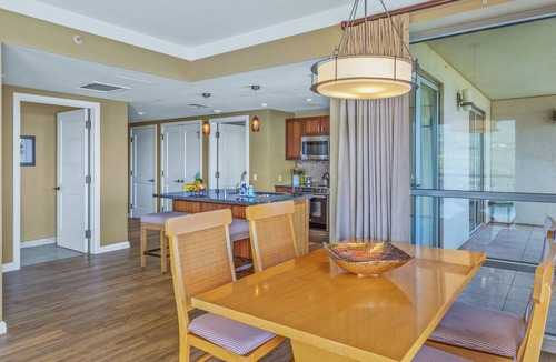 Honokowai Condo | Maui Resort Rentals: Honua Kai Hokulani 736 – 7th Floor Ocean & Mountain Views w/King Size Balcony!