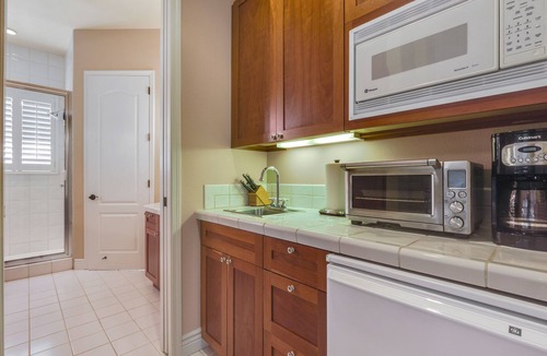 Kamuela House | Mauna Kea Luxury - 180º Ocean, Maui & Sunset Views, Heated Private Pool & Spa