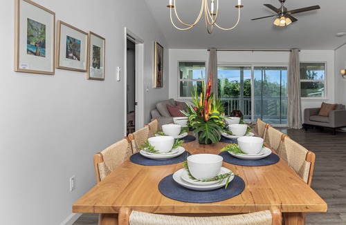 Keaau House | Moana Sunrise Villa- Resort-like pool, hot tub and A/C! This place has it all!