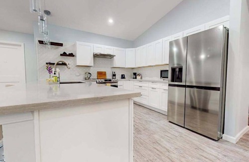 Orchidlands Estates House | Modern Dog-Friendly Keaau Oasis on 2 Acres with Patio & W/D