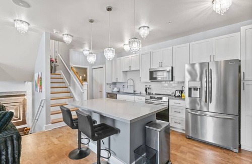 Ewa Villa | Modern Island Living | Parking, AC, Fast WiFi, W/D