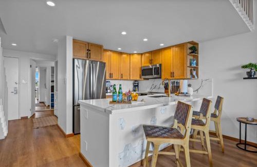 Napili Apartment | Napili Point 2 Free Rental Cars KBM Resorts Water Front 2 Units 4 Bedrooms ML-2096