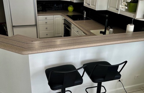 Waikiki Condo | New Decor! Oceanfront, Yacht Harbor, Luxury, Friday Fireworks front row, FAB!