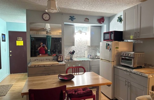 Historic Kailua Village Condo | New Discount Weekly,Monthly,Daily,OceanviewSteps to Town,Beach,Pier,Ocean access
