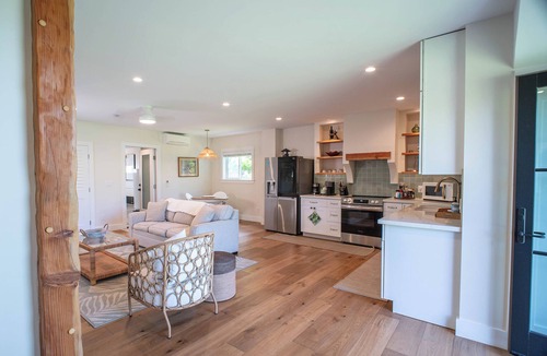 Mokuleia Apartment | New! Island Sophistication, Beachfront Serenity w/Hot Tub, Firepit and A/C