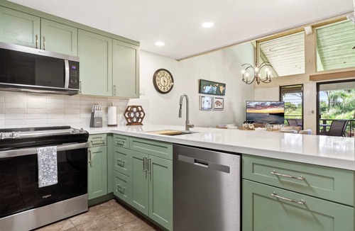 Waikoloa Village Condo | Newly Remodeled! 2BR, Pools & hot tubs, Golf View