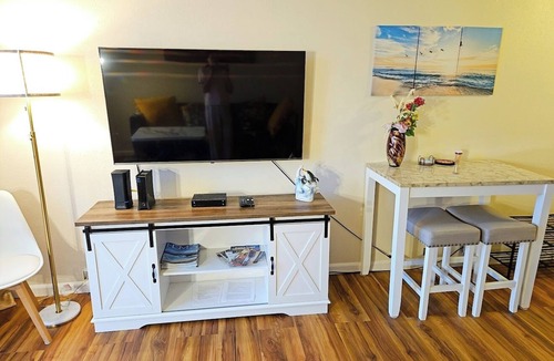 Hilo Condo | Newly Renovated Hilo Lagoon 2 BD Condo-A/C, Pool