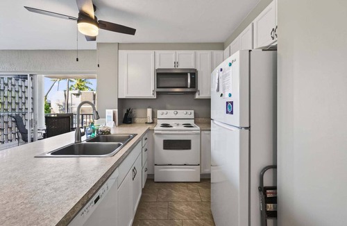 Kailua-Kona Condo | 🌴Newly updated ocean view condo located close to the ocean🌴