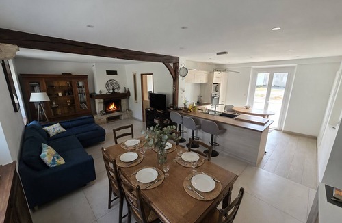 Bonce House | Oasis of relaxation, large garden, trampoline on a farm 15 min from Chartres