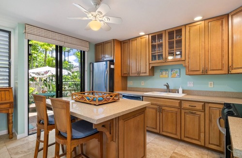 Kahuku House | Ocean Pearl: Luxurious Golf Course Retreat