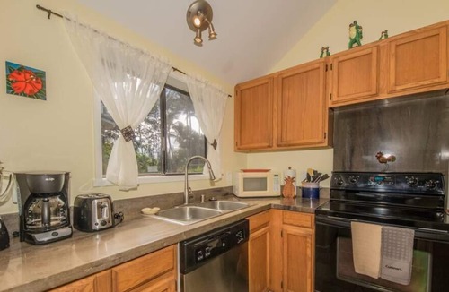 Princeville Villa | Ocean View 4 Bedrooms for 9 in Princeville!