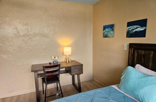 Keaukaha Apartment | Ocean View Balcony 2BR Near Beach & Downtown