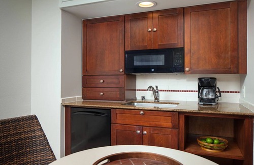 Nawiliwili Apartment | Ocean View- Marriott Kauai Beach Club 1 Bedroom Suite sleeps 4 in two rooms!