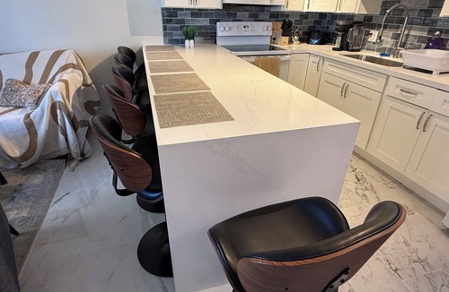 Waikiki Condo | Ocean View Retreat 4 Mn Walk 2 Beach Lanai Sleep 6 @ Waikiki Banyan #908 Tower 1
