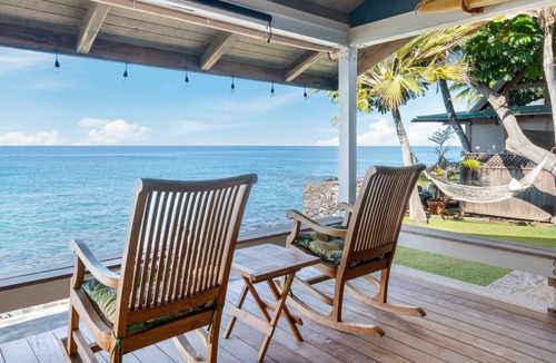 Kahaluu Bay House | Ocean-view sanctuary in Kailua Kona, 2-bedroom retreat with luxury amenities.