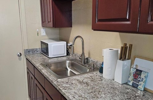 Keaukaha Condo | Ocean Views Private Balcony + Prime Location