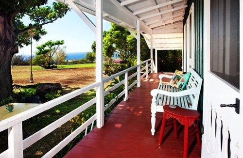 Hawi House | Ocean Views, Swimming Pool Access, Historic Cottage