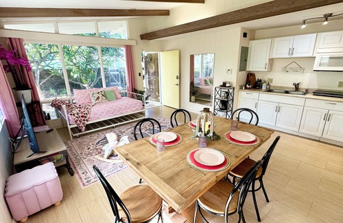 Ewa Beach Cottage | Oceanfront 2-Bedroom Retreat in Ewa Beach with AC, WiFi & Direct Beach Access