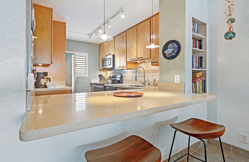 Kihei Condo | Oceanfront 2BR 2BA Kihei Maui–Stunning Lanai Sunsets, Beach Front, Turtles!