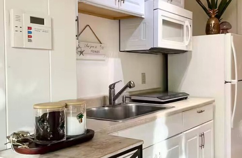 Ewa House | Oceanfront 2BR Beach House AC WiFi Private Yard Direct Ocean Access