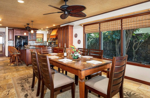 Historic Kailua Village House | 🏖️Oceanfront Kona Home w/Pool & Spa | Walk to Beach