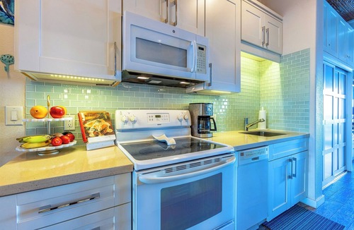 Kahana Condo | Oceanfront Pohailani Paradise, AC, Ocean Views, Breathtaking Sunsets