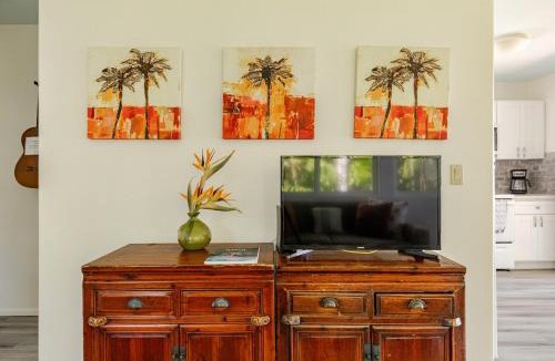 Hakalau House | Oceanfront Treehouse at Hakalau with Kitchen