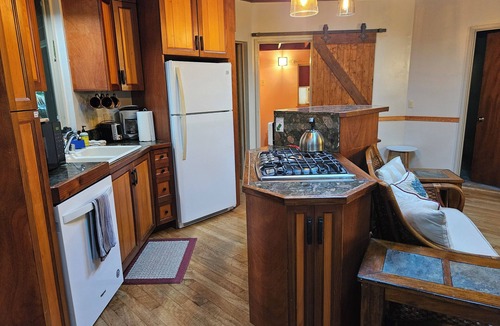 Keaau House | Octagonal Rainforest Oasis Near Hilo & Volcano – 2BD/2BA