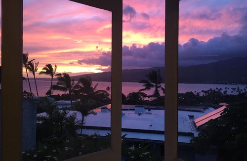 Portlock House | October and November 2024nOceanview 3 bedroom/2 bathroom Homen10,000/month