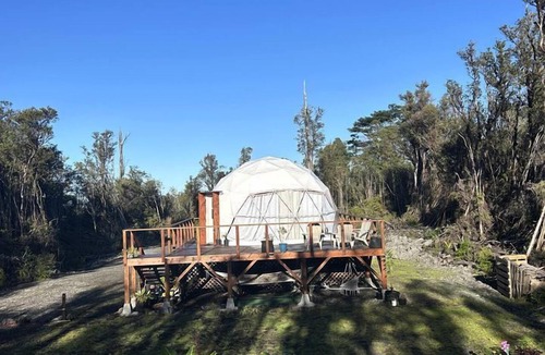 Fern Acres House | Off-Grid Luxury Dome For Stargazing Close to Volcano National Park, Hilo, Pahoa, Keaau