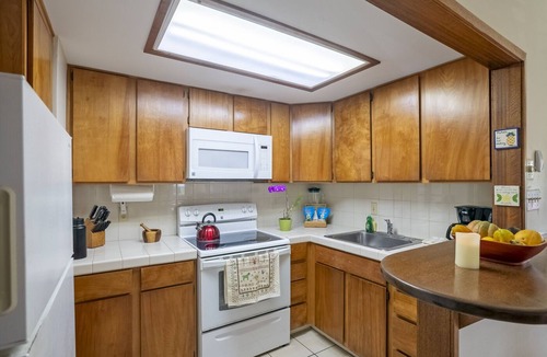 Wainiha Condo | Off-the-Beaten-Path! 2BR Beachfront Condo w/Amazing Views, Onsite Spa & More