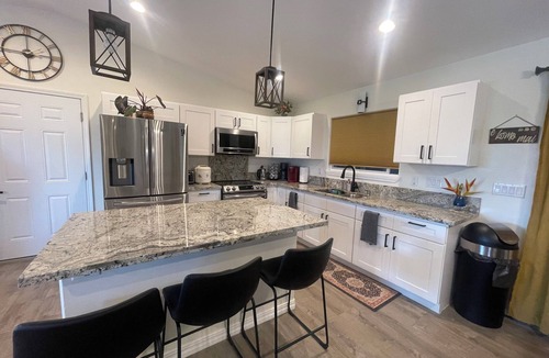 Keaau House | Ohana Gathering Place In Paradise